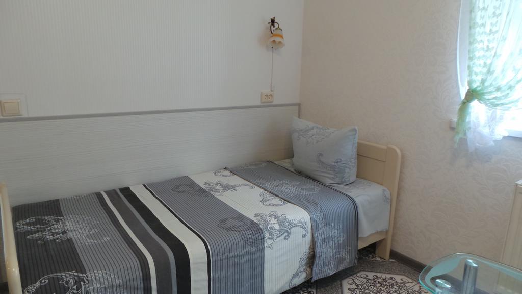 U Viktora Guest House Brest Exterior photo